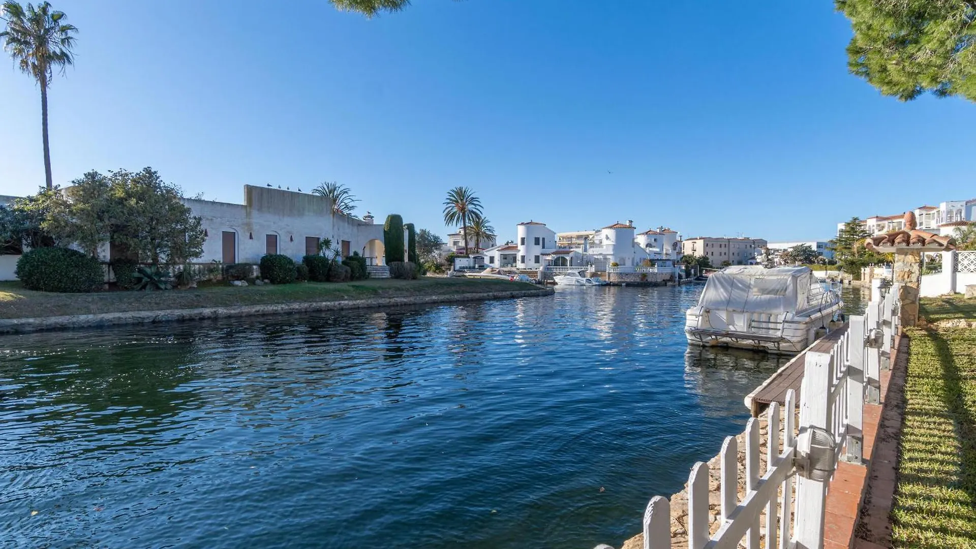 Casa Con Piscina, Gran Amarre Y 4 Dormitorios En Castello D'Empuries - Hisp-288-53 Empuriabrava Prázdninový dům