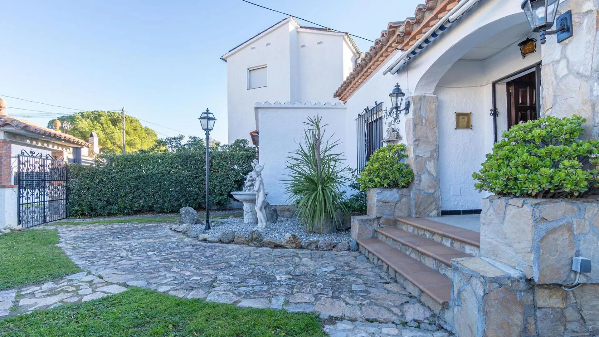 Casa Con Piscina, Gran Amarre Y 4 Dormitorios En Castello D'Empuries - Hisp-288-53 Empuriabrava