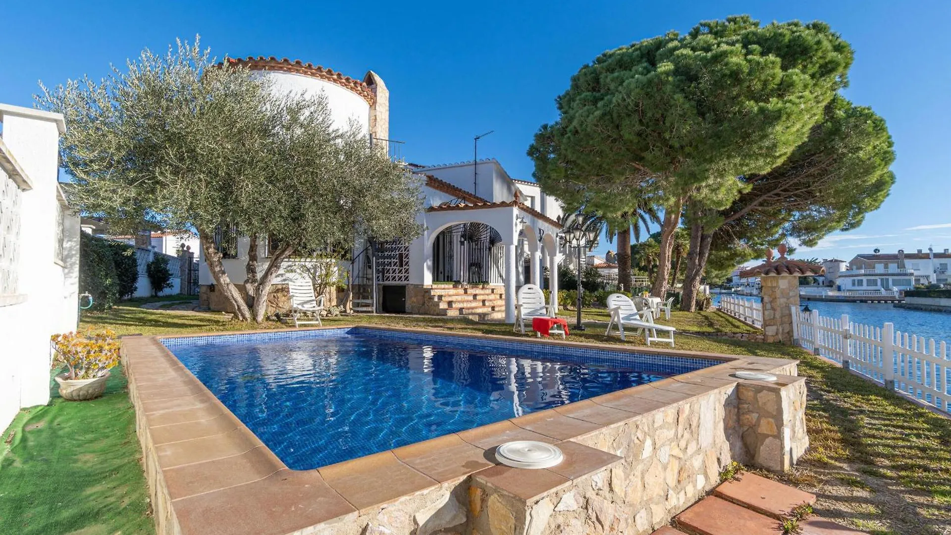 Casa Con Piscina, Gran Amarre Y 4 Dormitorios En Castello D'Empuries - Hisp-288-53 Empuriabrava 0*,  Španělsko