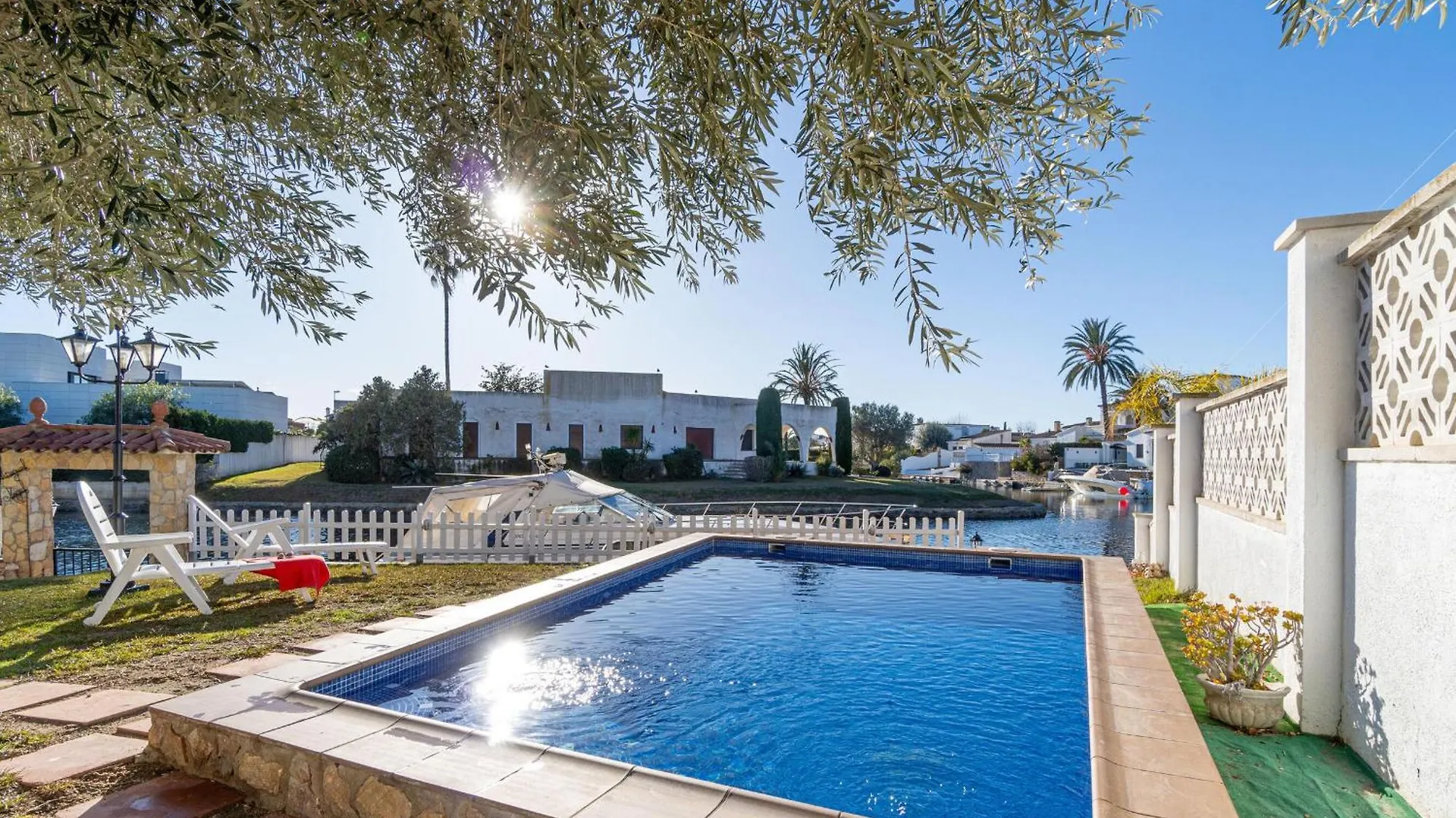 Nyaraló Casa Con Piscina, Gran Amarre Y 4 Dormitorios En Castello D'Empuries - Hisp-288-53 Empuriabrava